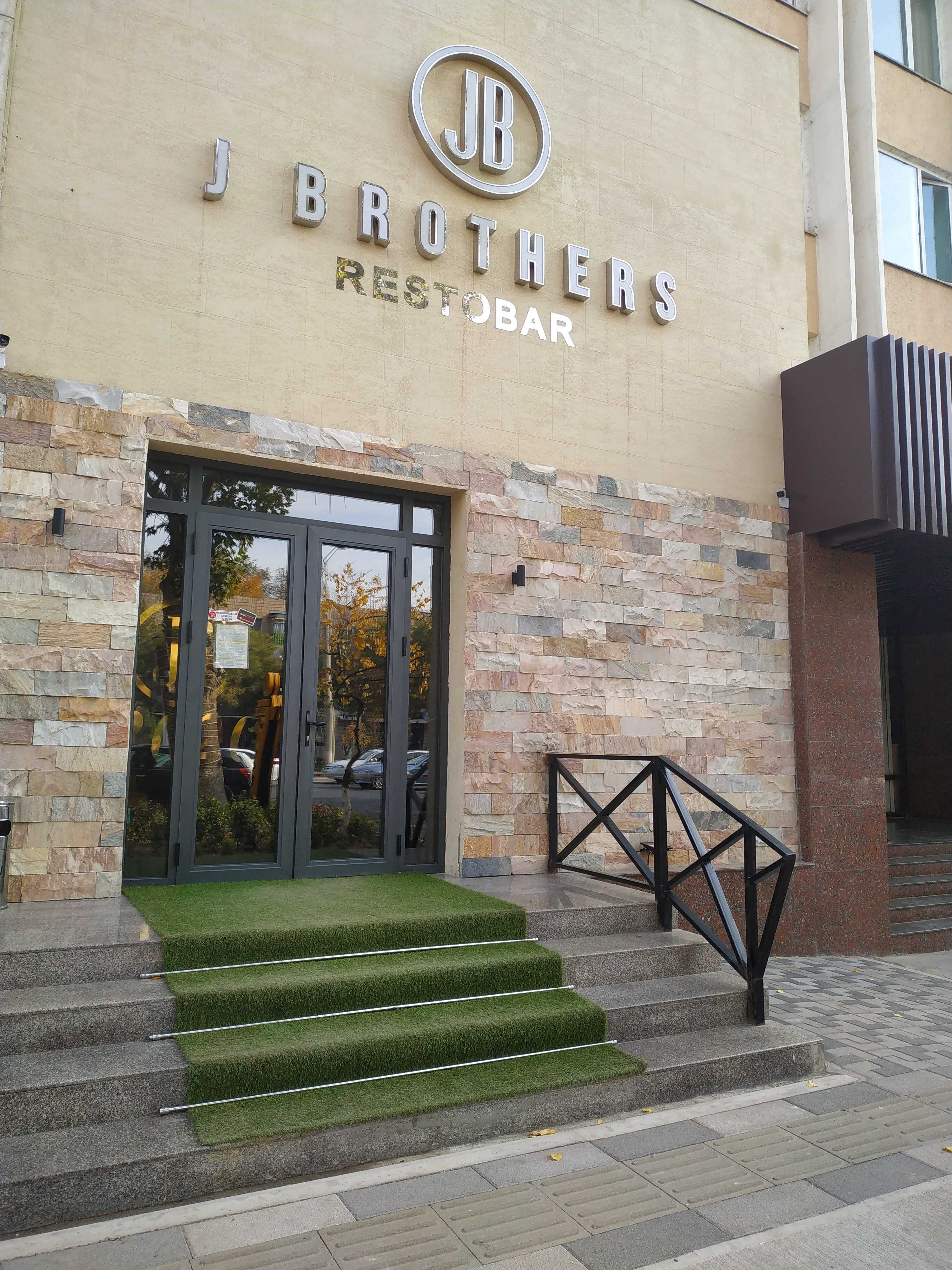 J bar. J brothers Ташкент. Brothers ресторан Ташкент. Бразерс Ташкент. J brothers Ташкент адрес.